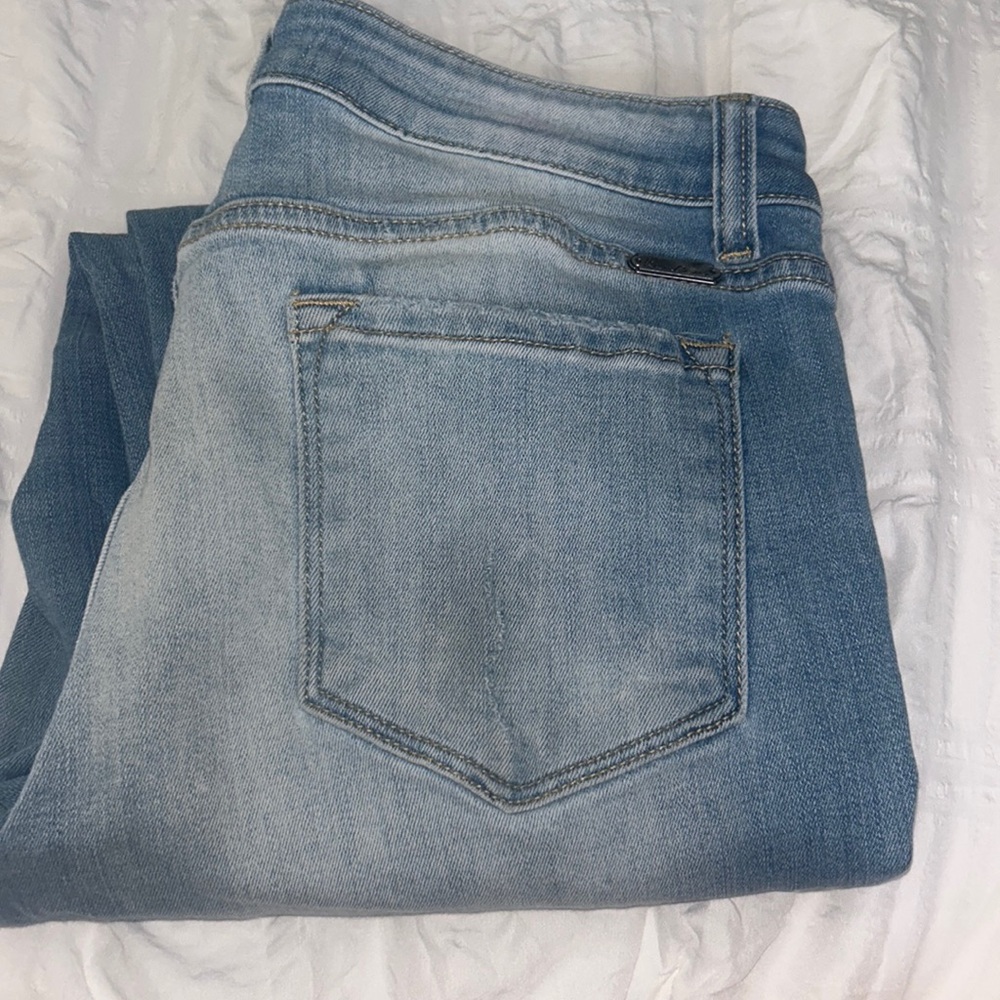 Light washed kan can jeans